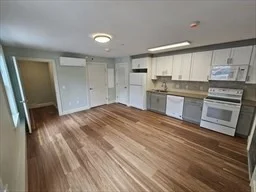 Studio bed, 1 bath apartment for rent at 462 Main St Unit Unit 43, Amherst — photo 3 of 10