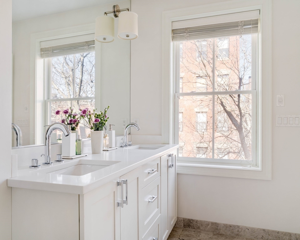 2 bed, 2 bath apartment for rent at 462 Shawmut Unit 2, South End — photo 16 of 24