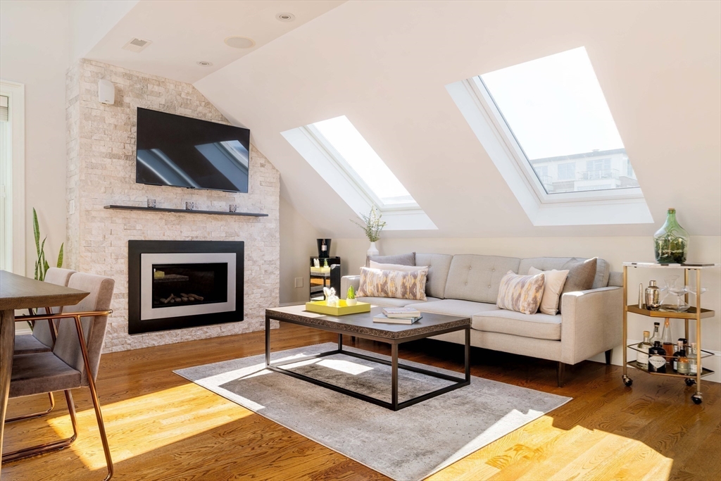 2 bed, 2 bath apartment for rent at 462 Shawmut Unit 2, South End — photo 3 of 24