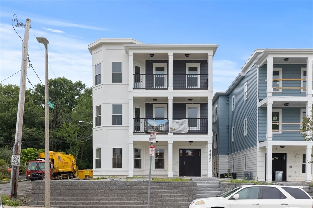 3 bed, 2 bath apartment for rent at 4627 Washington St Unit 2, Roslindale — photo 17 of 17