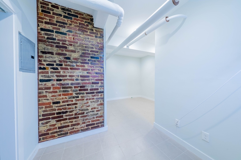1 bed, 1 bath apartment for rent at 463 Broadway Unit 0, Medford — photo 5 of 9