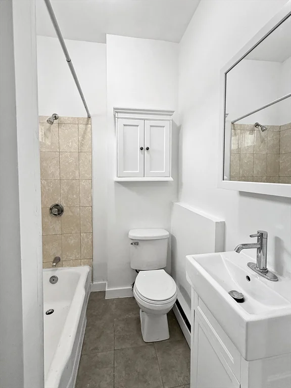 1 bed, 1 bath apartment for rent at 463 Broadway Unit 2, Lawrence — photo 4 of 4