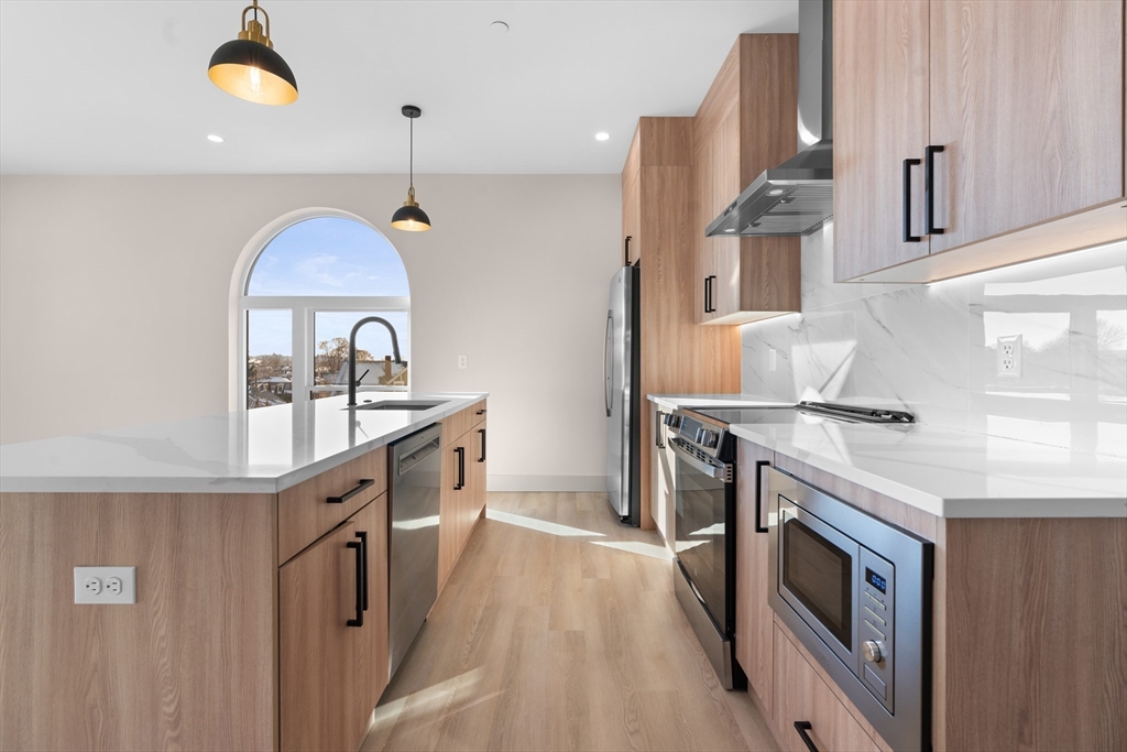 1 bed, 1 bath apartment for rent at 463 Franklin St Unit 205, Melrose — photo 5 of 26