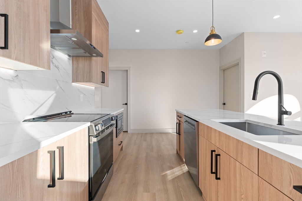 1 bed, 1 bath apartment for rent at 463 Franklin St Unit 205, Melrose — photo 13 of 26