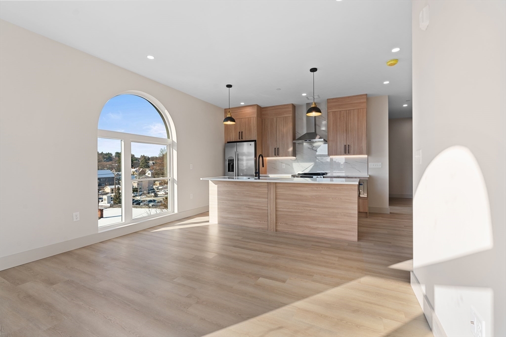 1 bed, 1 bath apartment for rent at 463 Franklin St Unit 205, Melrose — photo 4 of 26