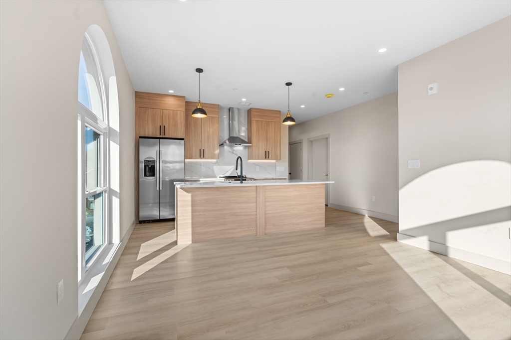 3 bed, 3 bath apartment for rent at 463 Franklin St Unit 306, Melrose — photo 14 of 19