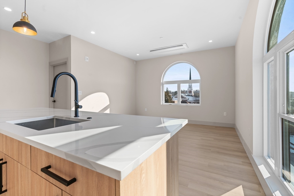 2 bed, 2 bath apartment for rent at 463 Franklin Unit 307, Melrose — photo 6 of 14