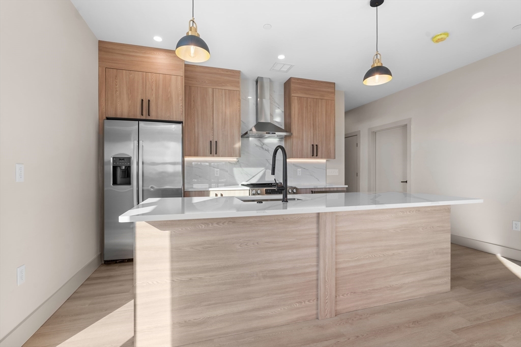 2 bed, 2 bath apartment for rent at 463 Franklin Unit 307, Melrose — photo 4 of 14