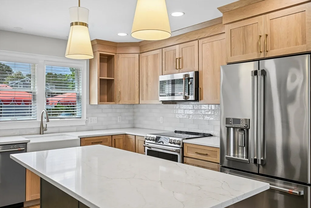 2 bed, 2 bath apartment for rent at 463 Fulton St Unit R, Medford — photo 6 of 31