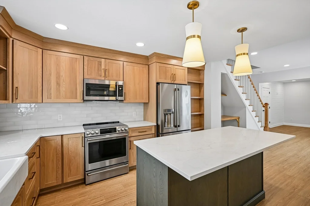 2 bed, 2 bath apartment for rent at 463 Fulton St Unit R, Medford — photo 7 of 31
