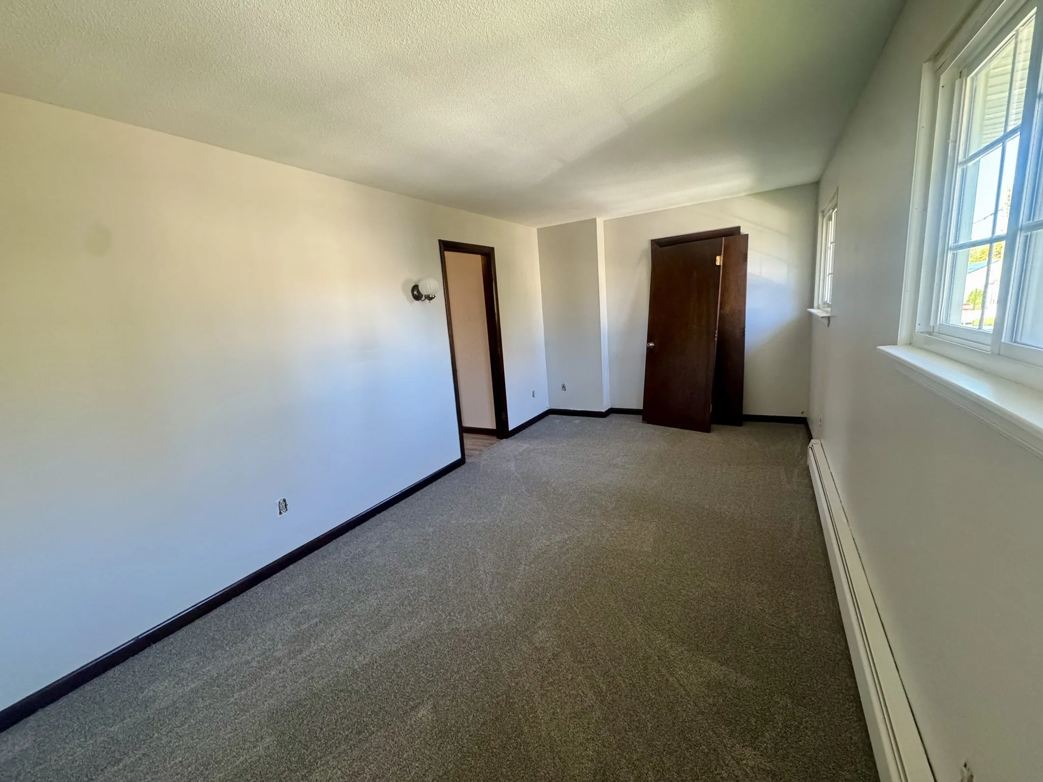 1 bed, 1 bath apartment for rent at 463 London St Unit 1, Fall River — photo 8 of 15