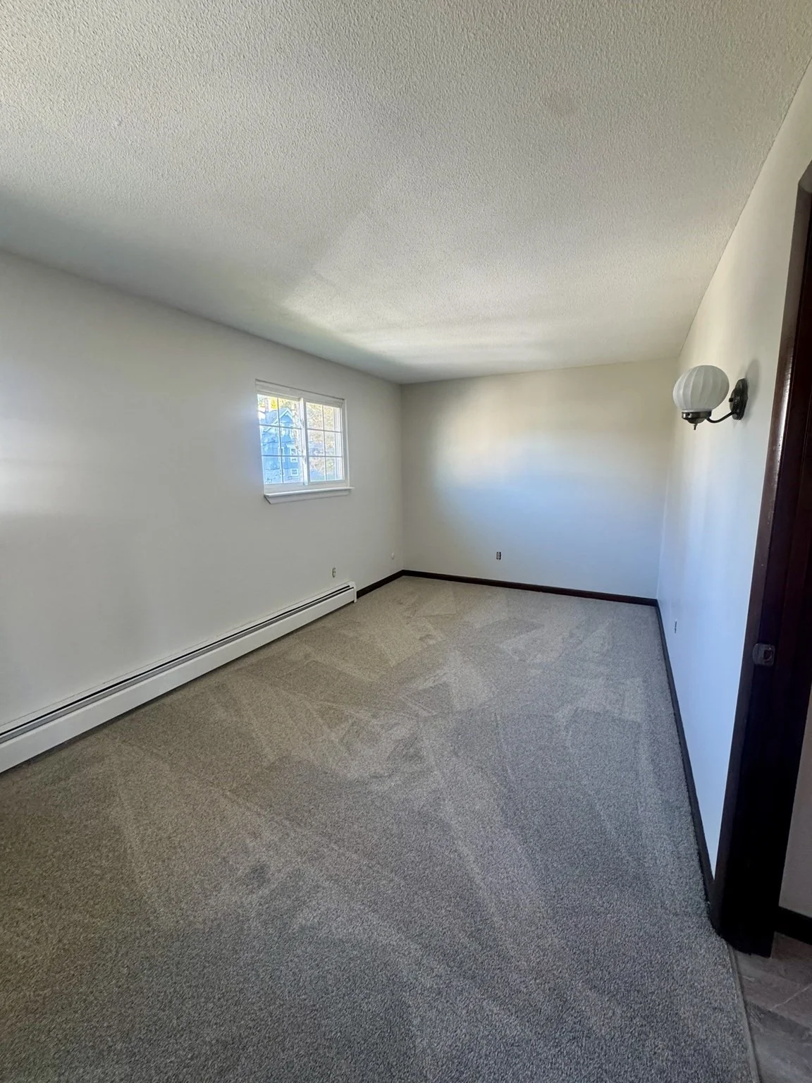 1 bed, 1 bath apartment for rent at 463 London St Unit 1, Fall River — photo 9 of 15