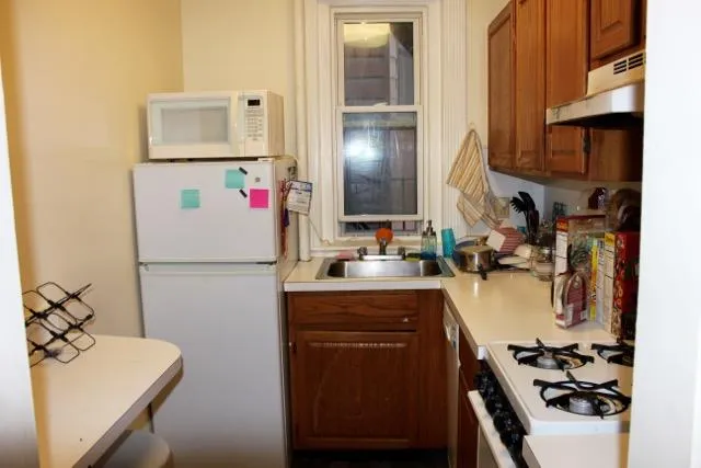 2 bed, 1 bath apartment for rent at 463 Park Dr Unit 14, Fenway — photo 9 of 12