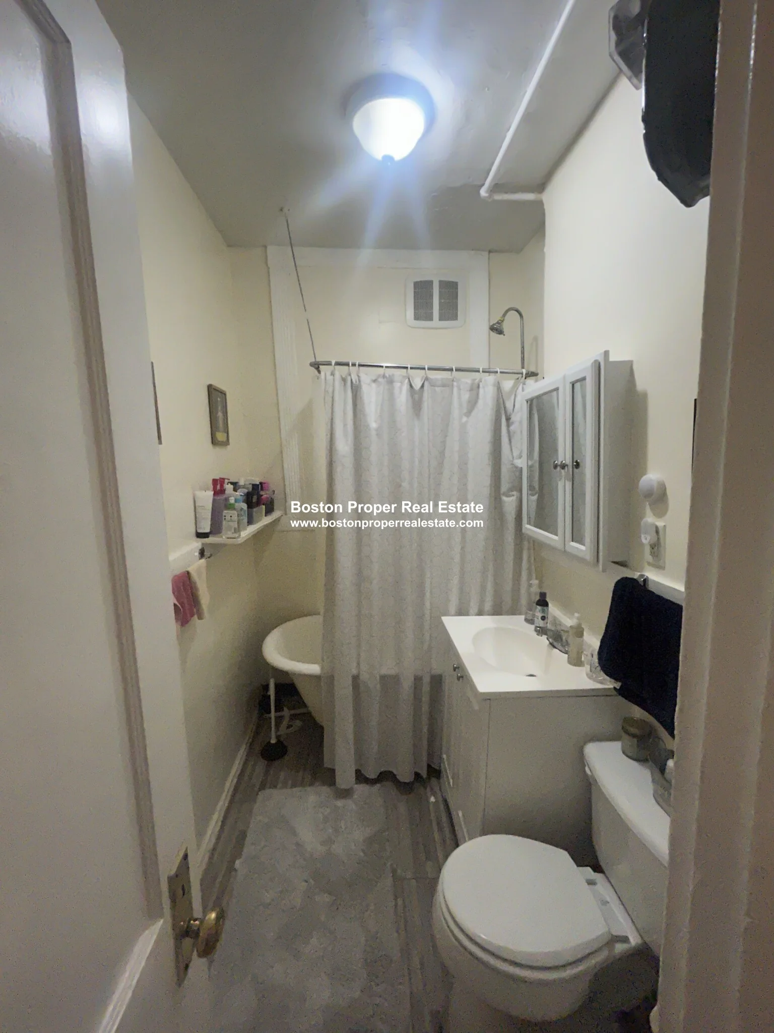 3 bed, 1 bath apartment for rent at 463 Park Dr Unit 17, Fenway — photo 6 of 8
