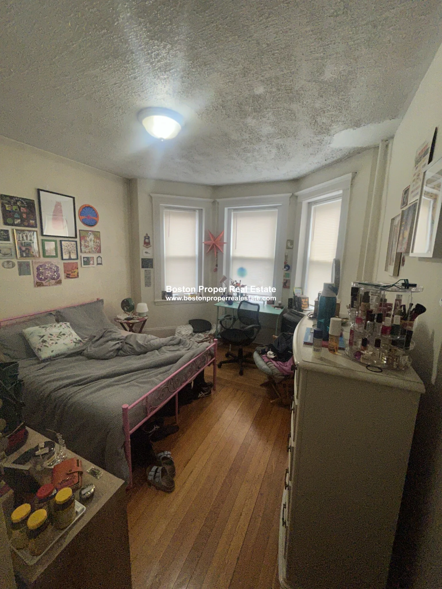 3 bed, 1 bath apartment for rent at 463 Park Dr Unit 17, Fenway — photo 2 of 8