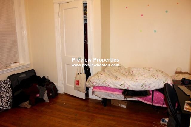 1 bed, 1 bath apartment for rent at 463 Park Dr Unit 4P, Fenway — photo 1 of 4