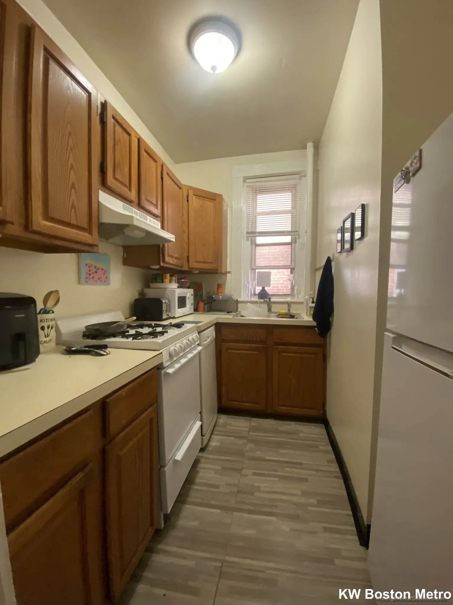 2 split bed, 1 bath apartment for rent at 463 Park Dr Unit 6, Fenway — photo 7 of 8