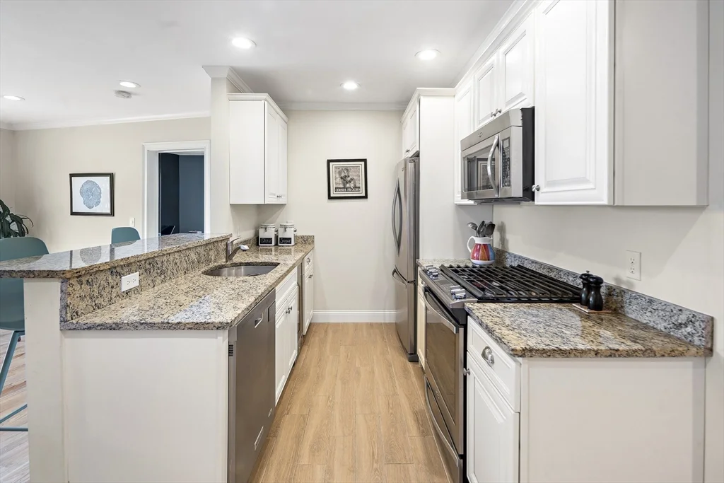 3 bed, 3 bath apartment for rent at 463 Rutherford Ave Unit 401, Charlestown — photo 6 of 26