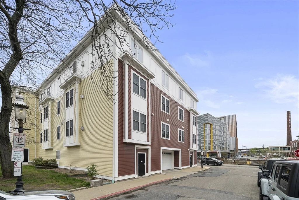 3 bed, 3 bath apartment for rent at 463 Rutherford Ave Unit 401, Charlestown — photo 24 of 26