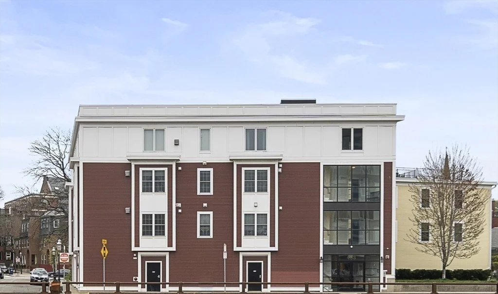 3 bed, 3 bath apartment for rent at 463 Rutherford Ave Unit 401, Charlestown — photo 25 of 26