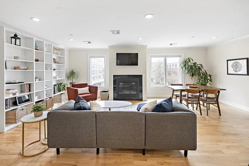 3 bed, 3 bath apartment for rent at 463 Rutherford Ave Unit 401, Charlestown
