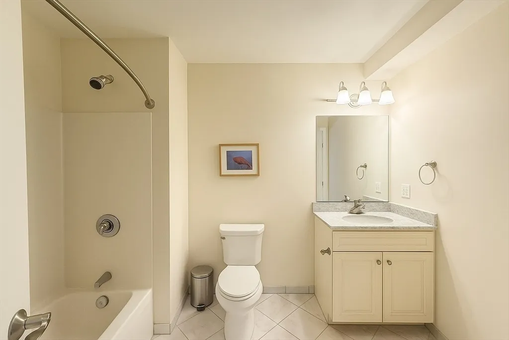 2 bed, 2 bath apartment for rent at 463 Rutherford Ave Unit U304, Charlestown — photo 11 of 25