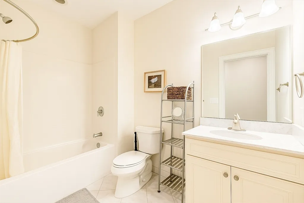 2 bed, 2 bath apartment for rent at 463 Rutherford Ave Unit U304, Charlestown — photo 16 of 25