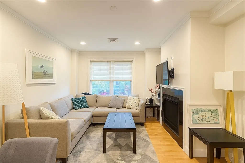 2 bed, 2 bath apartment for rent at 463 Rutherford Ave Unit U304, Charlestown — photo 5 of 25
