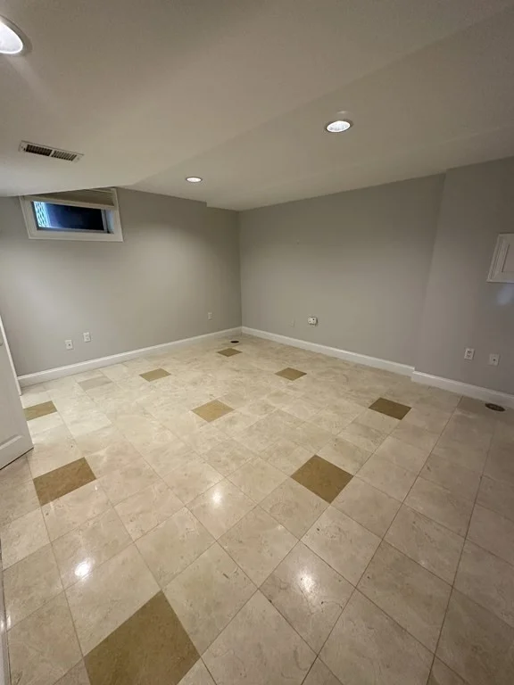 3 bed, 3 bath apartment for rent at 463 Sherman, Canton Junction — photo 18 of 22