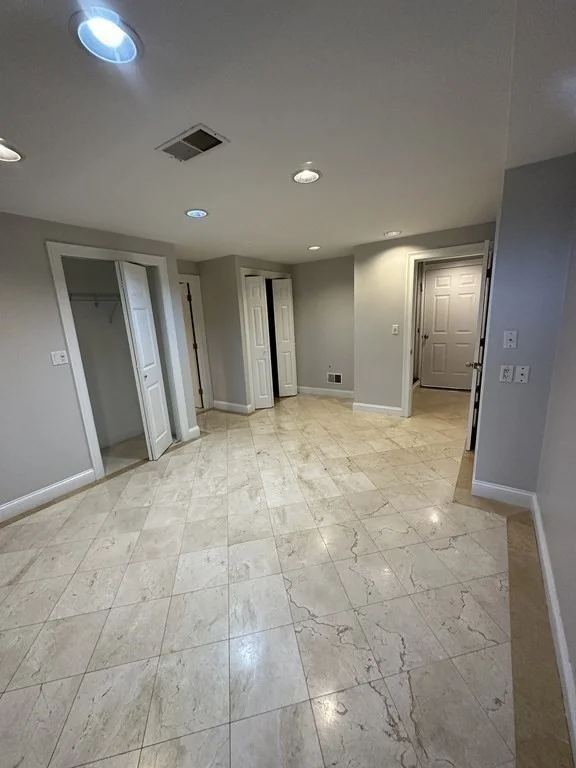 3 bed, 3 bath apartment for rent at 463 Sherman, Canton Junction — photo 15 of 22