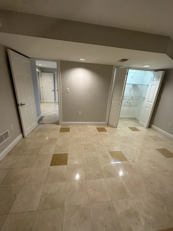 3 bed, 3 bath apartment for rent at 463 Sherman, Canton Junction — photo 17 of 22
