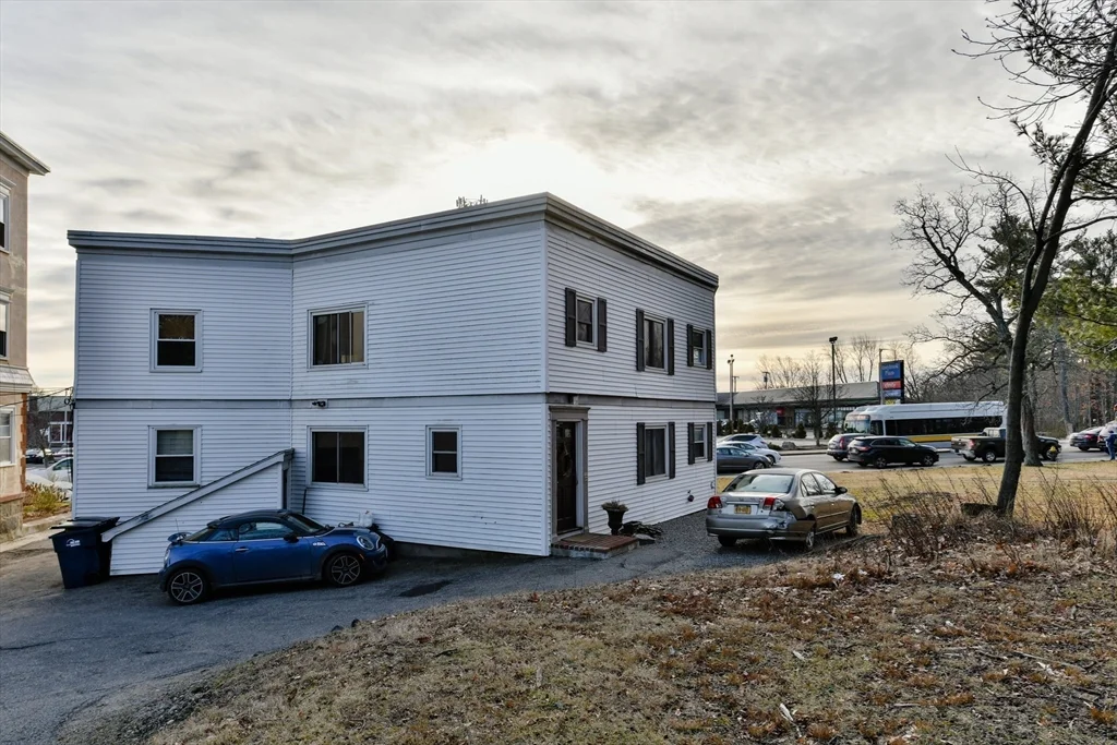 2 bed, 1 bath apartment for rent at 4635 Washington St Unit 4, Roslindale — photo 18 of 19