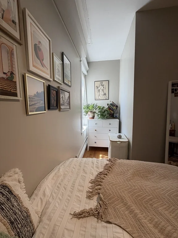 3 bed, 1 bath apartment for rent at 464-466 Commonwealth Ave Unit 403, Fenway — photo 12 of 22