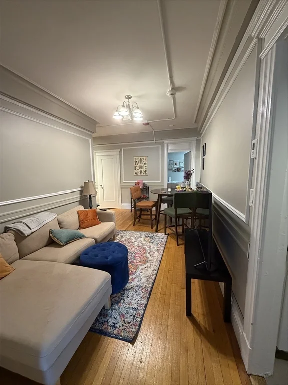 3 bed, 1 bath apartment for rent at 464-466 Commonwealth Ave Unit 403, Fenway — photo 2 of 22