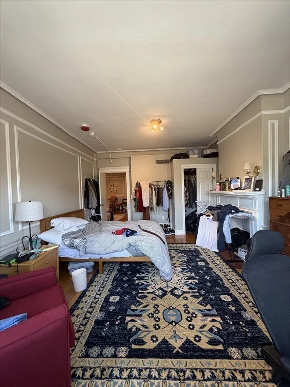 3 bed, 1 bath apartment for rent at 464-466 Commonwealth Ave Unit 403, Fenway — photo 9 of 22