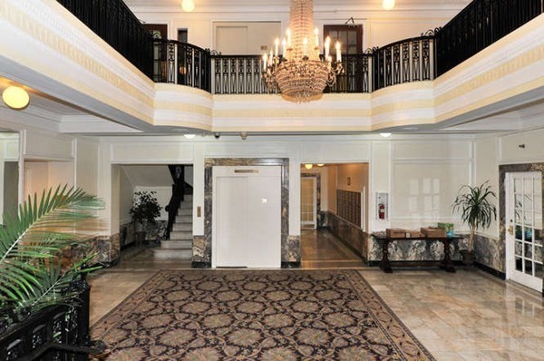 1 bed, 1 bath apartment for rent at 464-466 Commonwealth Ave Unit 52, Back Bay — photo 1 of 15