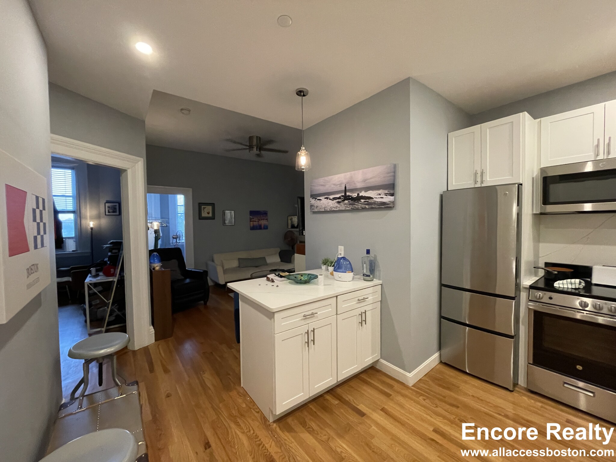 1.5 bed, 1 bath apartment for rent at 464 Beacon St Unit 3M, Back Bay — photo 2 of 27