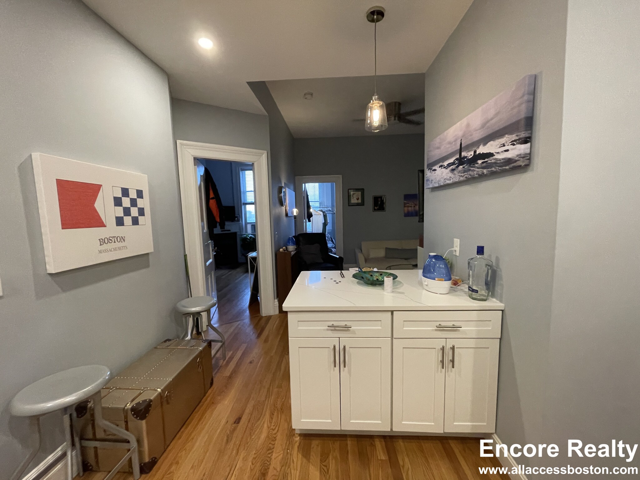 1.5 bed, 1 bath apartment for rent at 464 Beacon St Unit 3M, Back Bay — photo 5 of 27