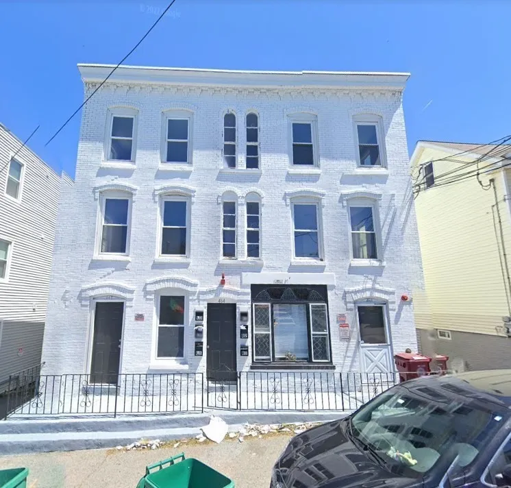 2 bed, 1 bath apartment for rent at 464 Central St Unit 2R, Lowell — photo 10 of 10