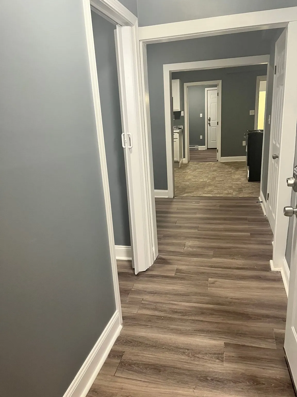 2 bed, 1 bath apartment for rent at 464 Central St Unit 2R, Lowell — photo 6 of 10