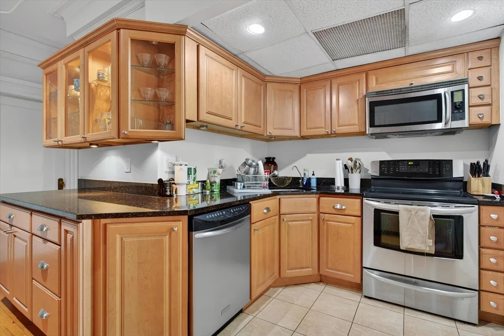 2 bed, 1 bath apartment for rent at 464 Commonwealth Ave Unit 51, Fenway — photo 2 of 19
