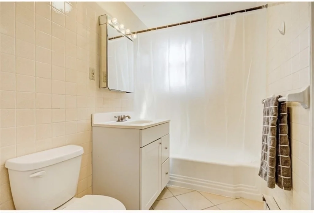 3 bed, 2 bath apartment for rent at 464 Commonwealth Ave Unit 53, Fenway — photo 9 of 18