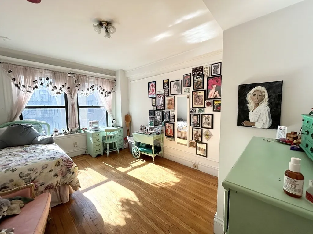2 bed, 1 bath apartment for rent at 464 Commonwealth Ave Unit 61, Fenway — photo 6 of 9