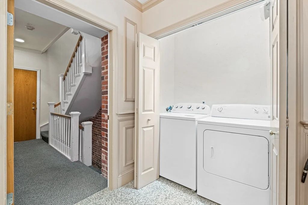 1 bed, 1 bath apartment for rent at 464 Hanover St Unit 9A, Waterfront — photo 9 of 11