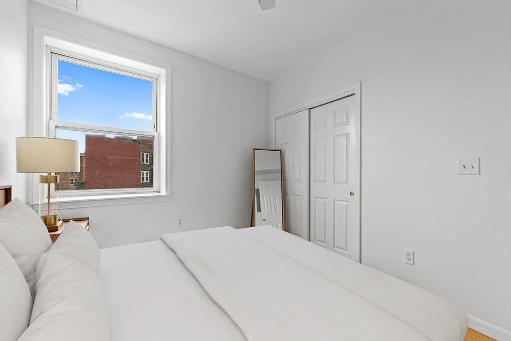 1 bed, 1 bath apartment for rent at 464 Hanover St Unit 9A, Waterfront — photo 6 of 11