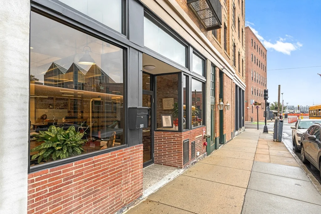 1 bed, 1 bath apartment for rent at 464 Hanover St Unit 9A, Waterfront — photo 10 of 11