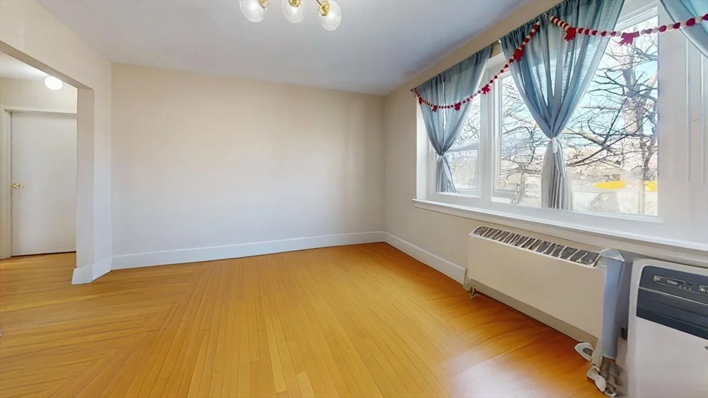 2 bed, 1 bath apartment for rent at 465 Arborway Unit 13, Jamaica Plain — photo 3 of 10