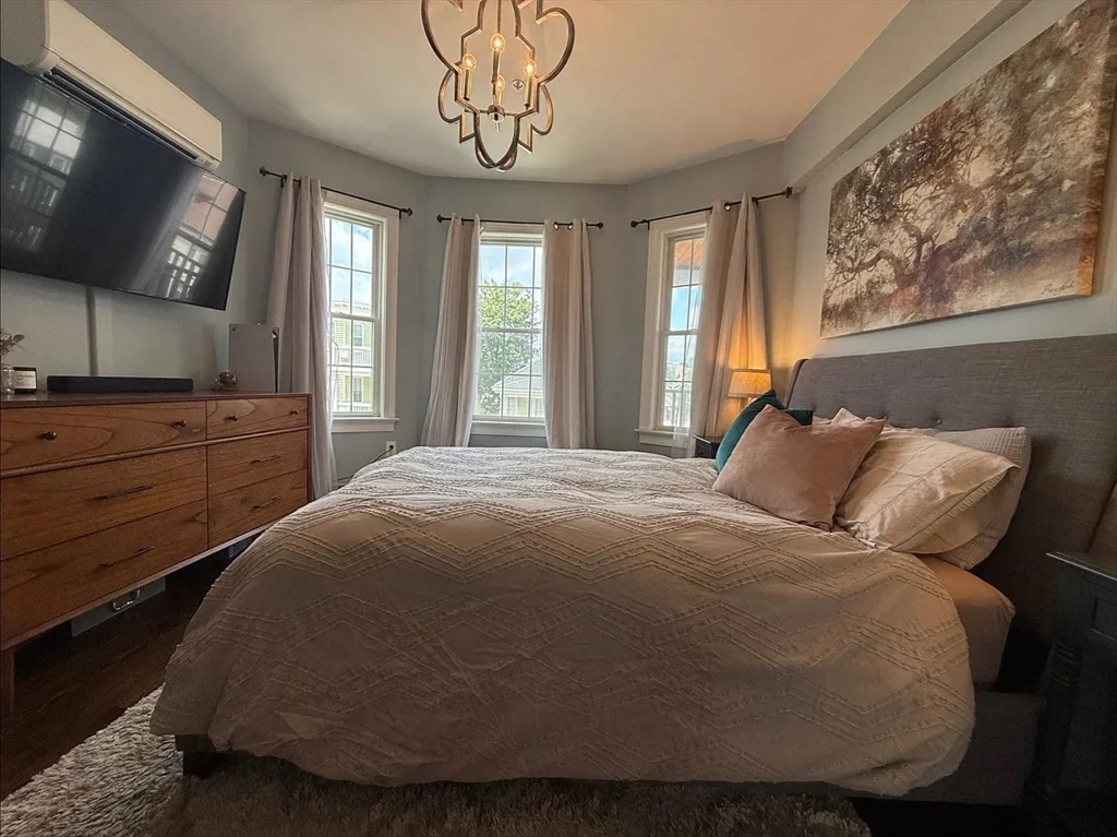 3 bed, 2 bath apartment for rent at 465 Ashmont Unit 2, Dorchester — photo 8 of 15
