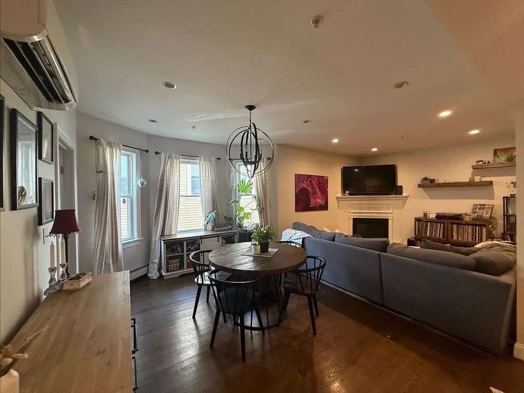 3 bed, 2 bath apartment for rent at 465 Ashmont Unit 2, Dorchester — photo 3 of 15