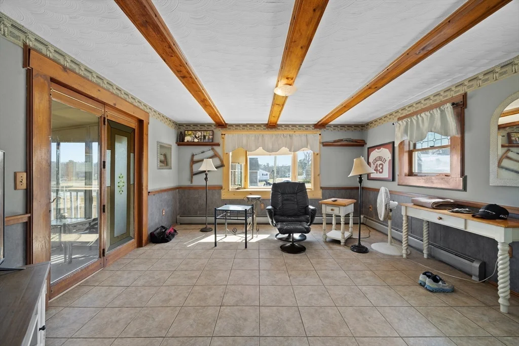4 bed, 1 bath apartment for rent at 465 Church St, Raynham — photo 6 of 12